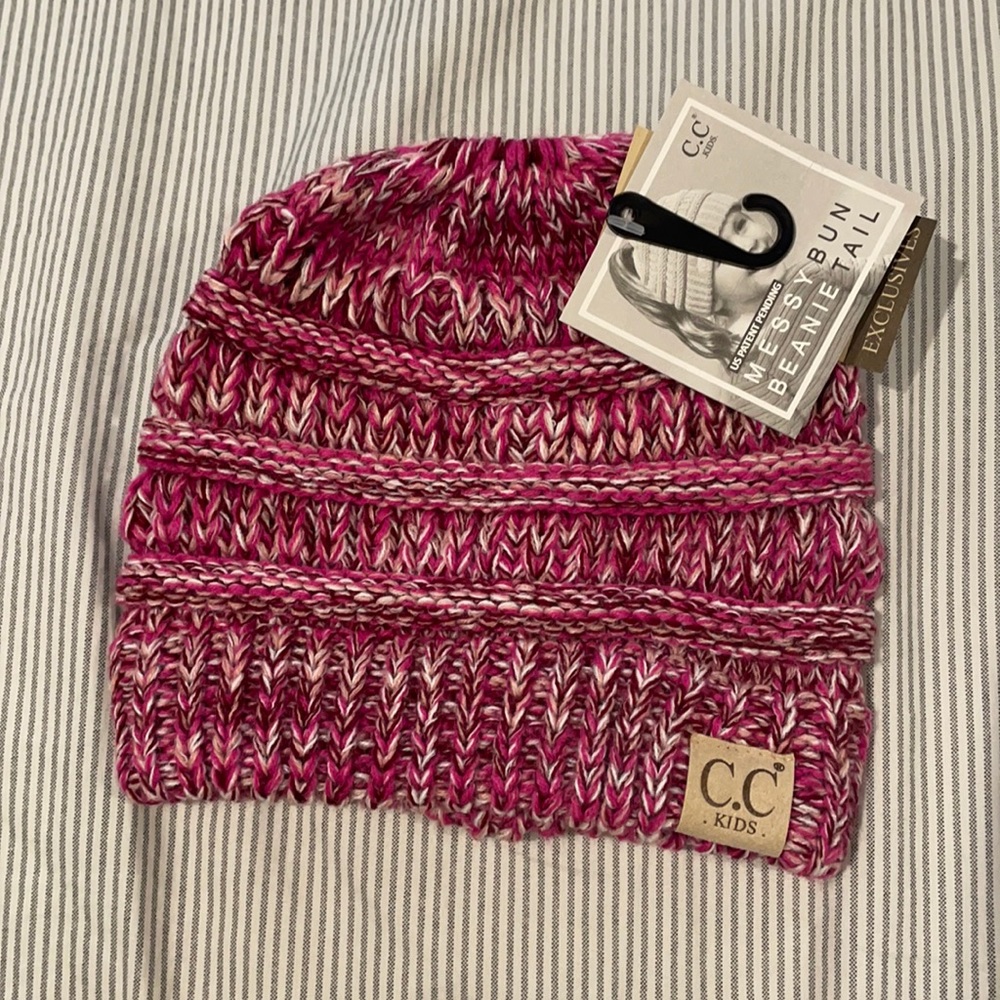 Girls pony tail beanie